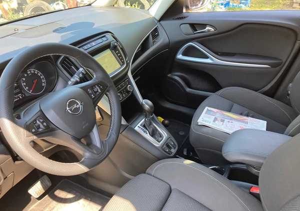 Opel Zafira cena 49900 przebieg: 149999, rok produkcji 2016 z Września małe 46